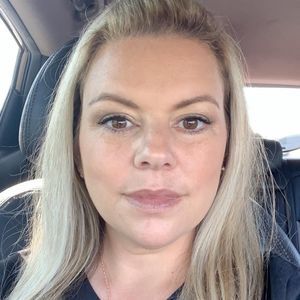 Meet your Posher, Kelley